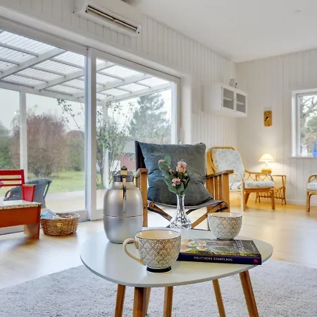 Holiday Wolfhilde - 600m From The Sea In Sealand By Interhome *