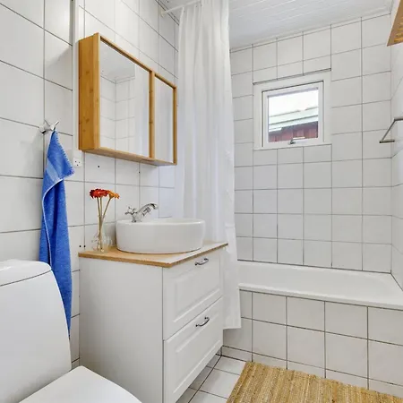 Holiday Wolfhilde - 600m From The Sea In Sealand By Interhome Hébergement de vacances Dronningmølle