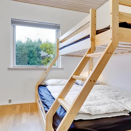 Holiday Wolfhilde - 600m From The Sea In Sealand By Interhome * Dronningmølle